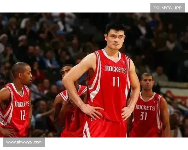 姚明NBA首秀中国巨人震撼登场历史时刻回顾